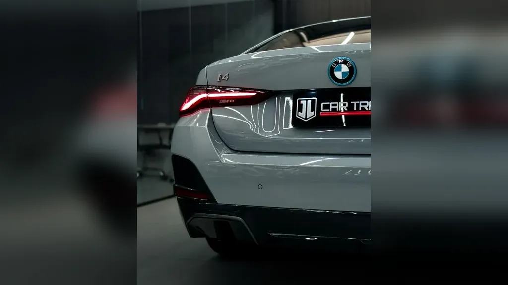 BMW I4 Edrive35 - Imagem 18