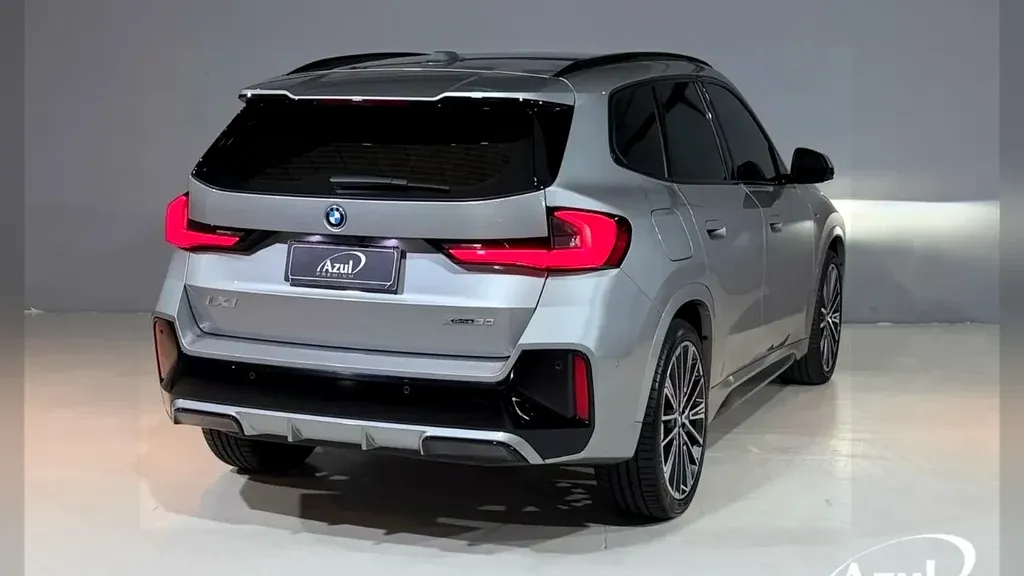 BMW IX1 - Imagem 4