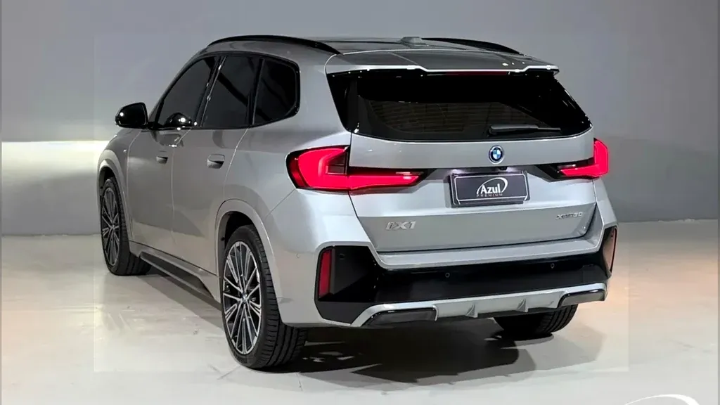 BMW IX1 - Imagem 6