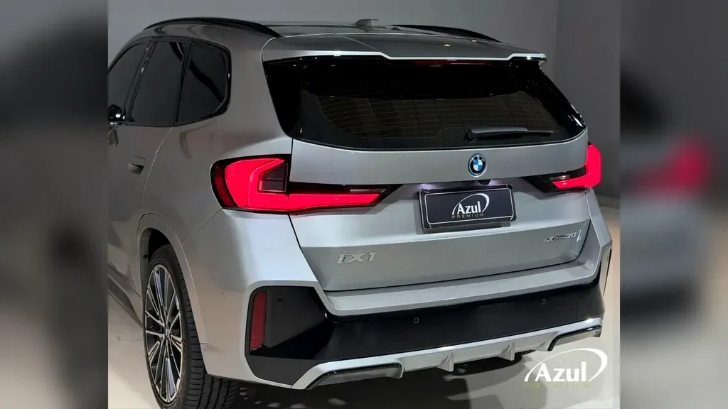 BMW IX1 - Imagem 8