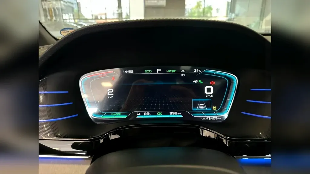 BYD Tang - Imagem 12