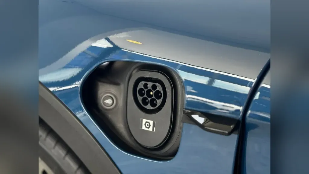 Porsche Taycan - Imagem 4