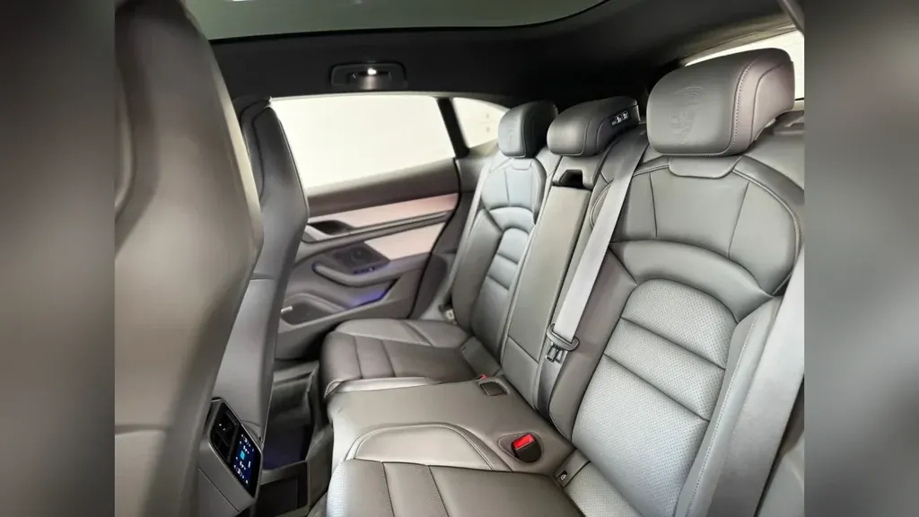 Porsche Taycan - Imagem 10