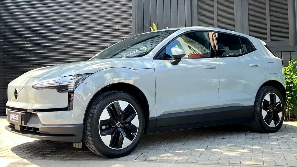Volvo EX30 - Imagem 4