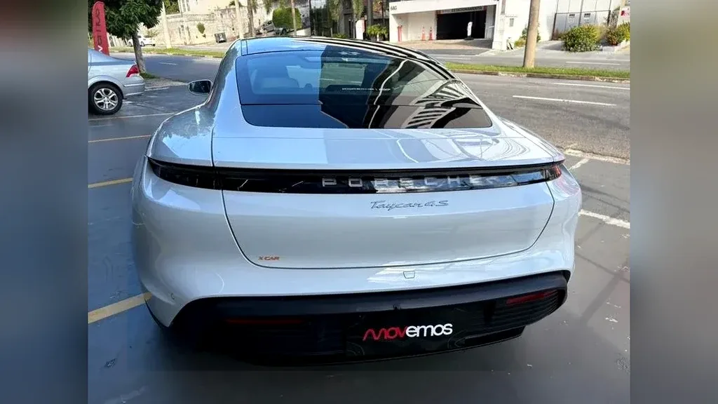 Porsche Taycan - Imagem 8