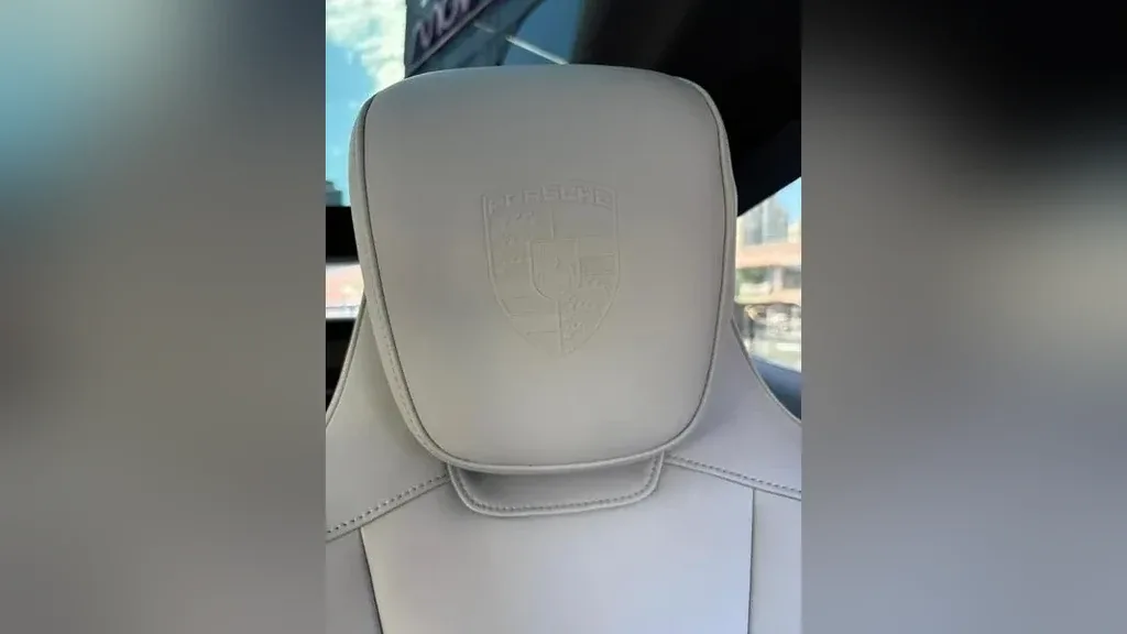 Porsche Taycan - Imagem 10