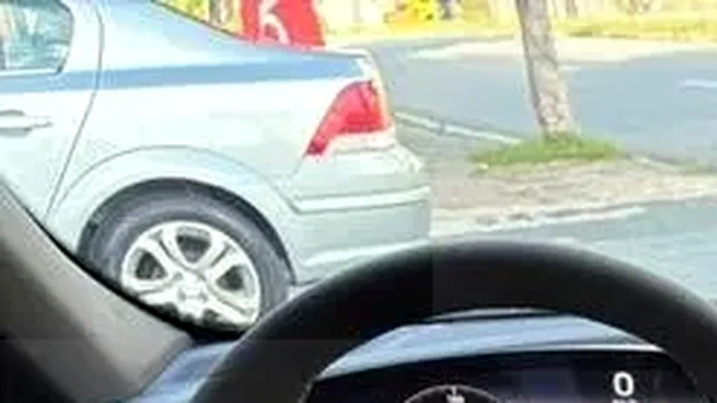 Porsche Taycan - Imagem 12