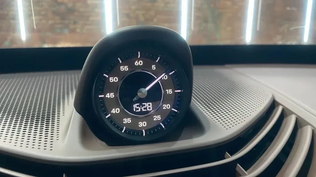 Porsche Taycan - Imagem 14