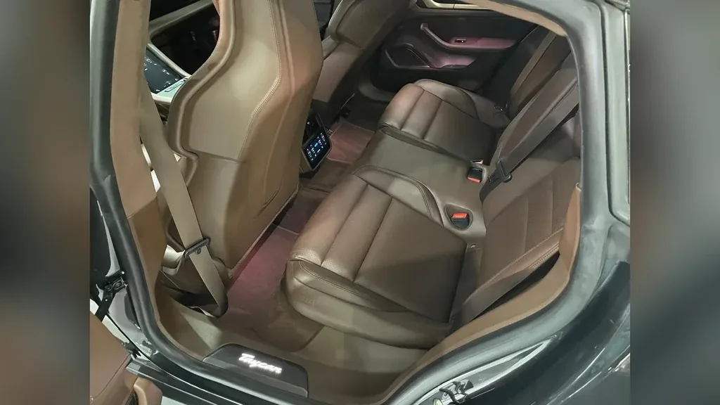 Porsche Taycan - Imagem 15