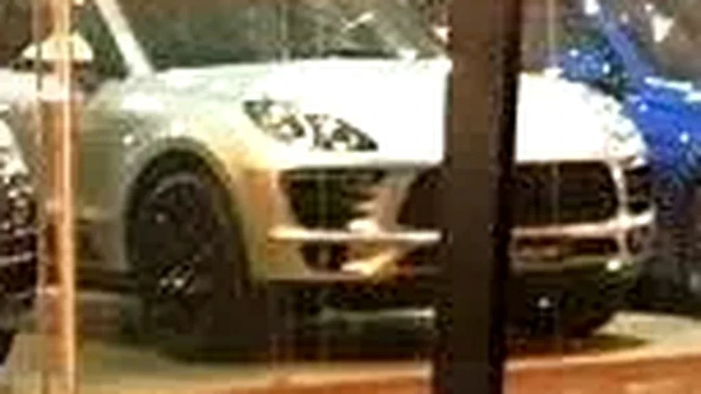 Porsche Taycan - Imagem 19