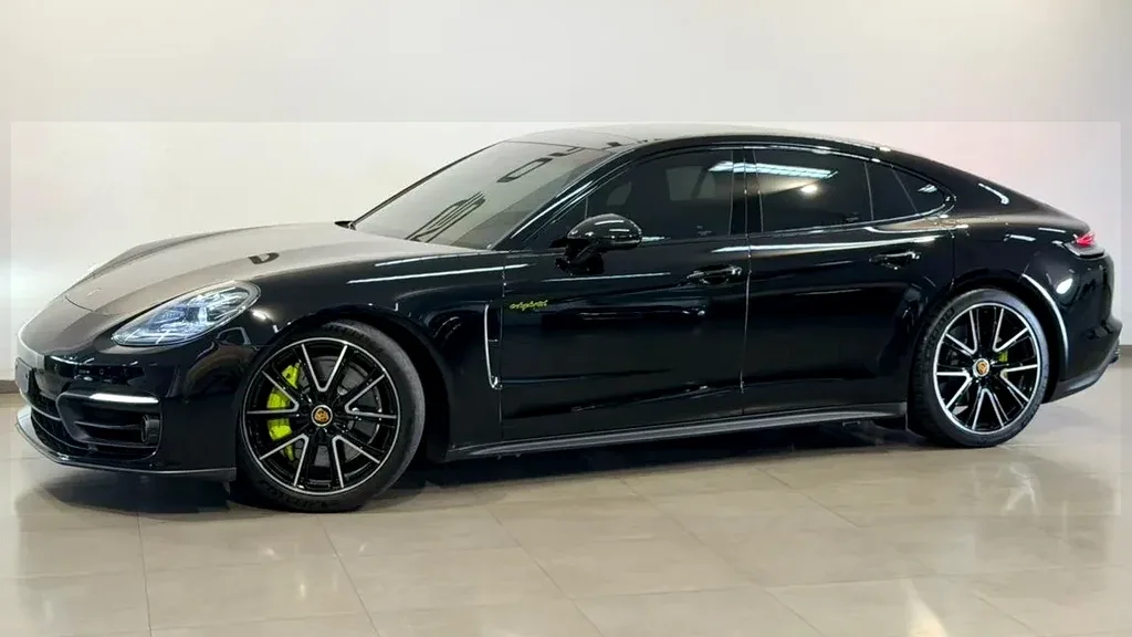 Porsche Panamera 4 E-hybrid - Imagem 3
