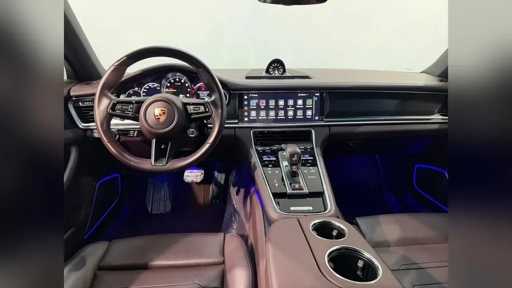 Porsche Panamera 4 E-hybrid - Imagem 7