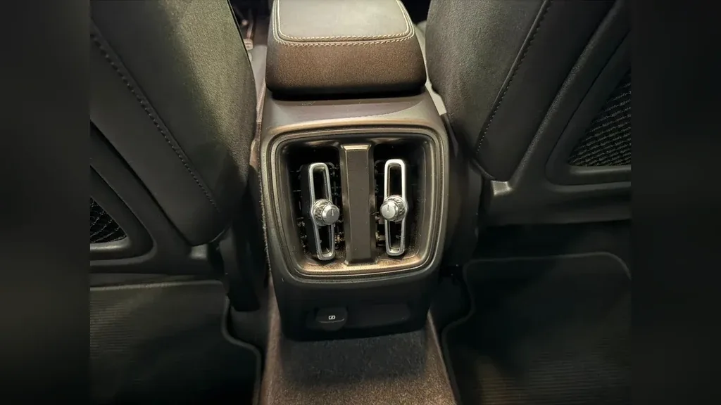 Volvo XC40 - Imagem 15