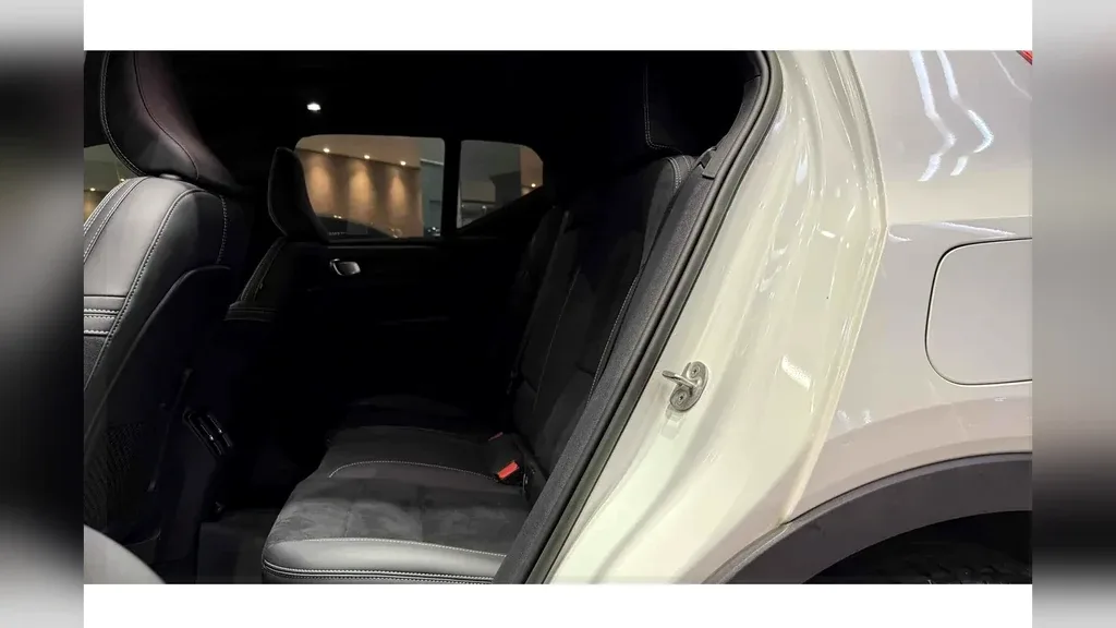 Volvo XC40 Recharge - Imagem 5