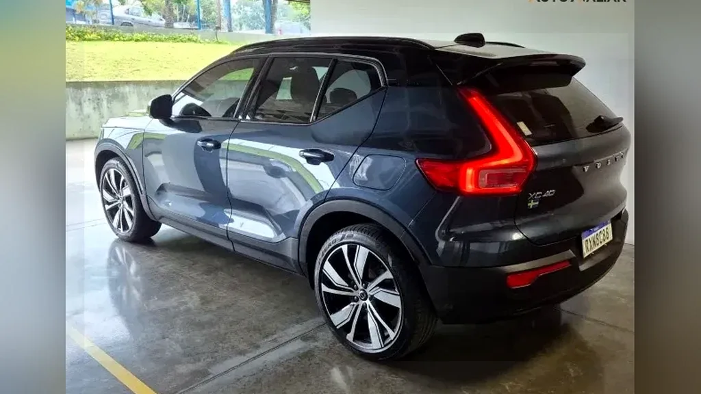 Volvo XC40 Recharge - Imagem 5