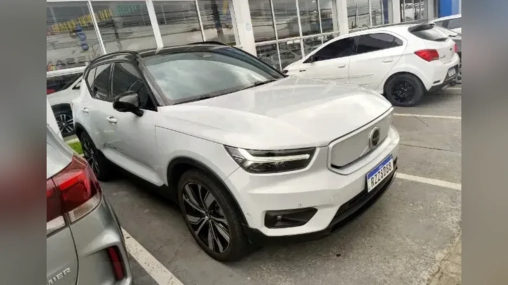Volvo XC40 Recharge - Imagem 6