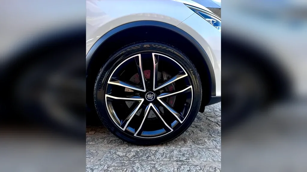 BYD Tang - Imagem 17