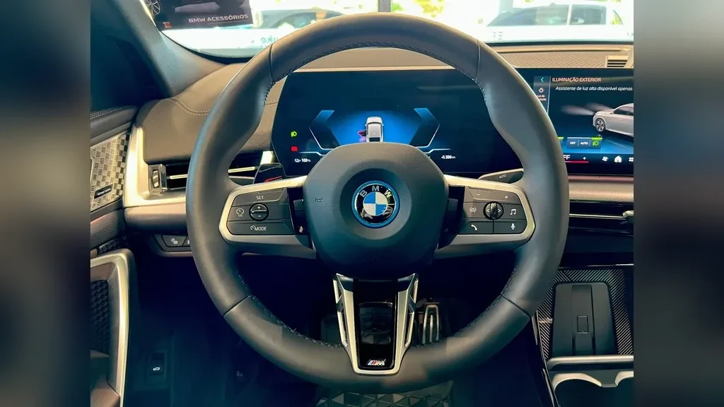 BMW IX2 - Imagem 7