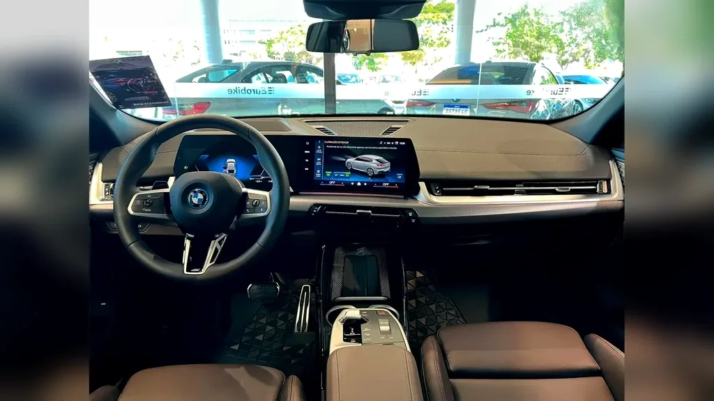 BMW IX2 - Imagem 8