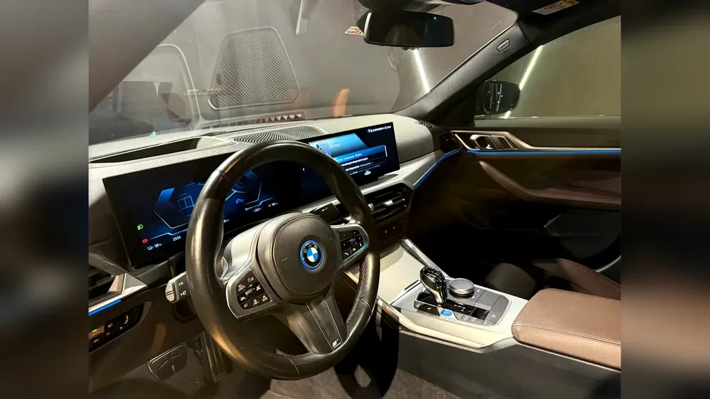 BMW I4 Edrive35 - Imagem 16