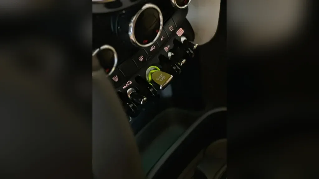 Mini Cooper SE - Imagem 9