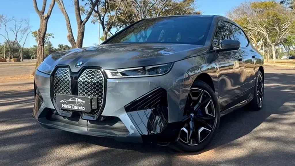 BMW Ix - Imagem 12