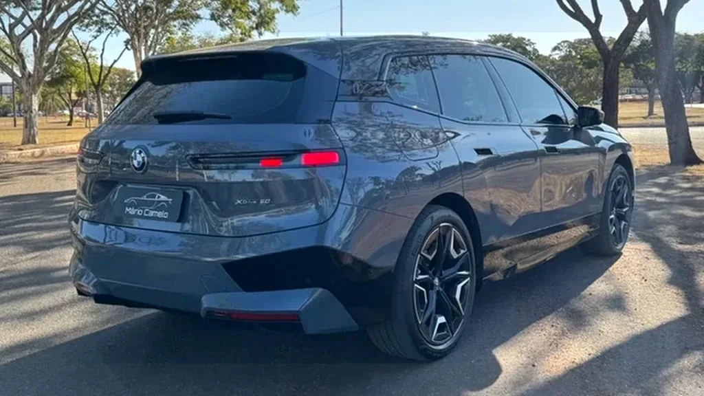 BMW Ix - Imagem 13