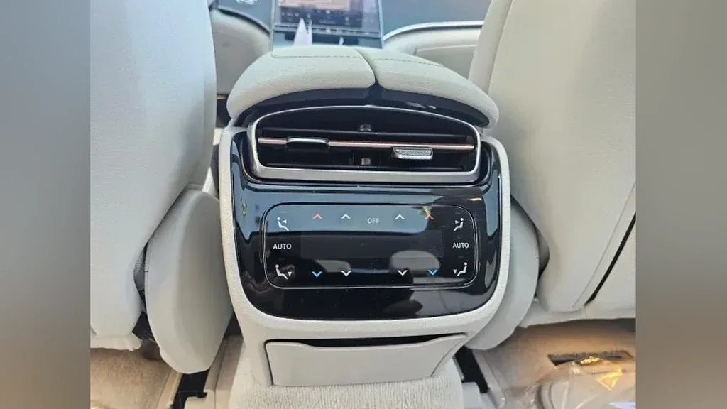 Mercedes Eqe 300 - Imagem 9