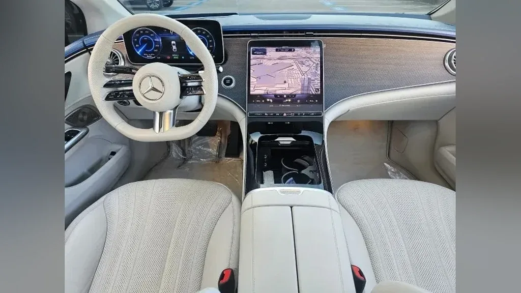 Mercedes Eqe 300 - Imagem 10