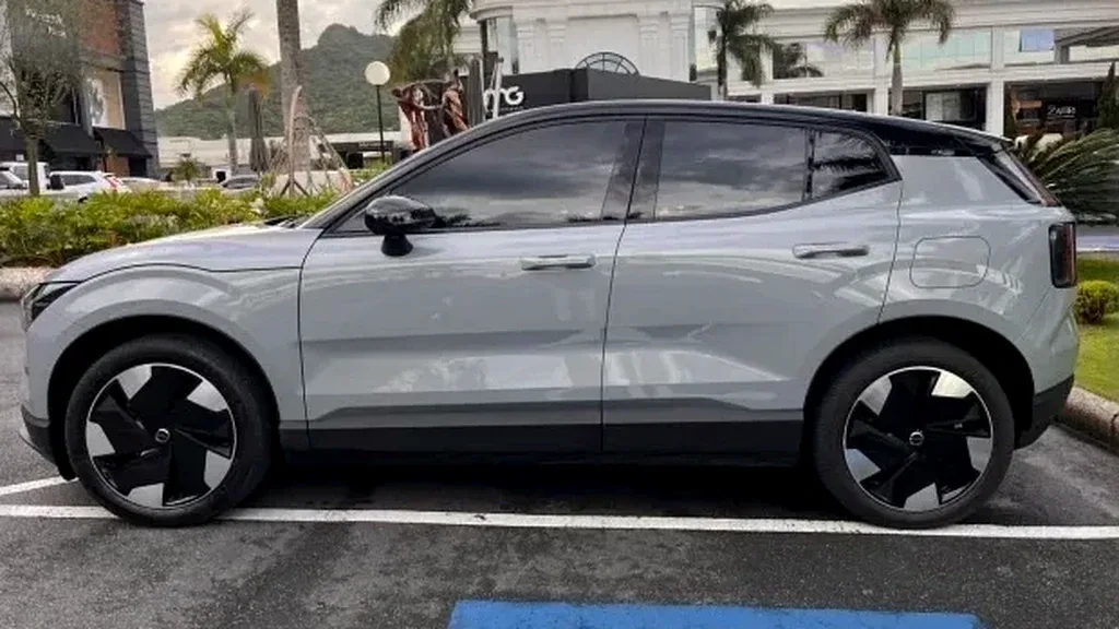 Volvo EX30 - Imagem 4