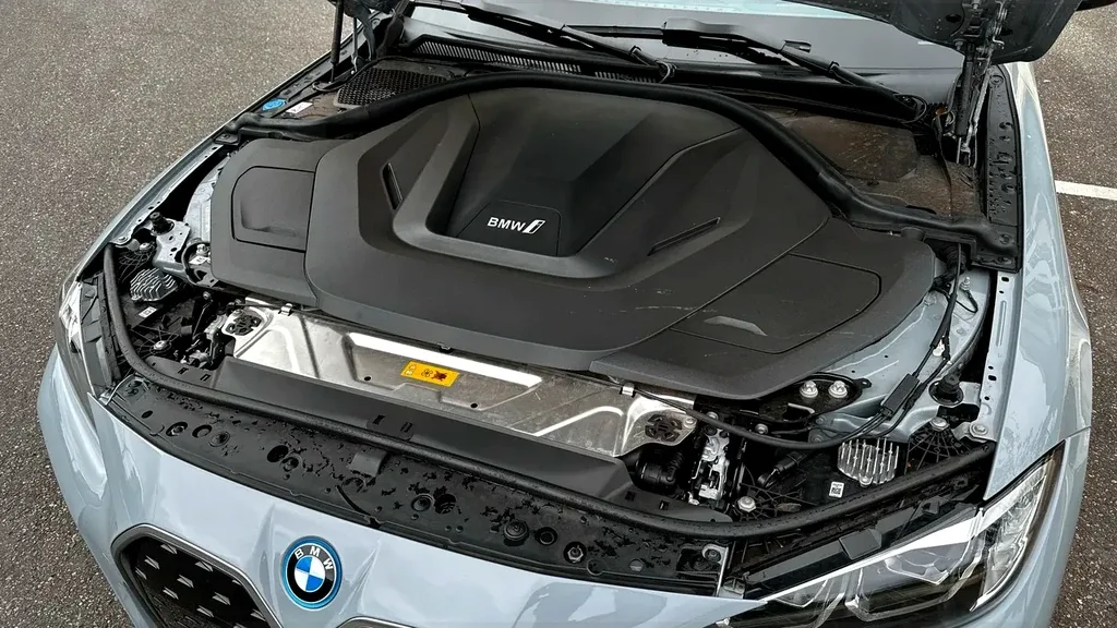 BMW I4 Edrive35 - Imagem 10
