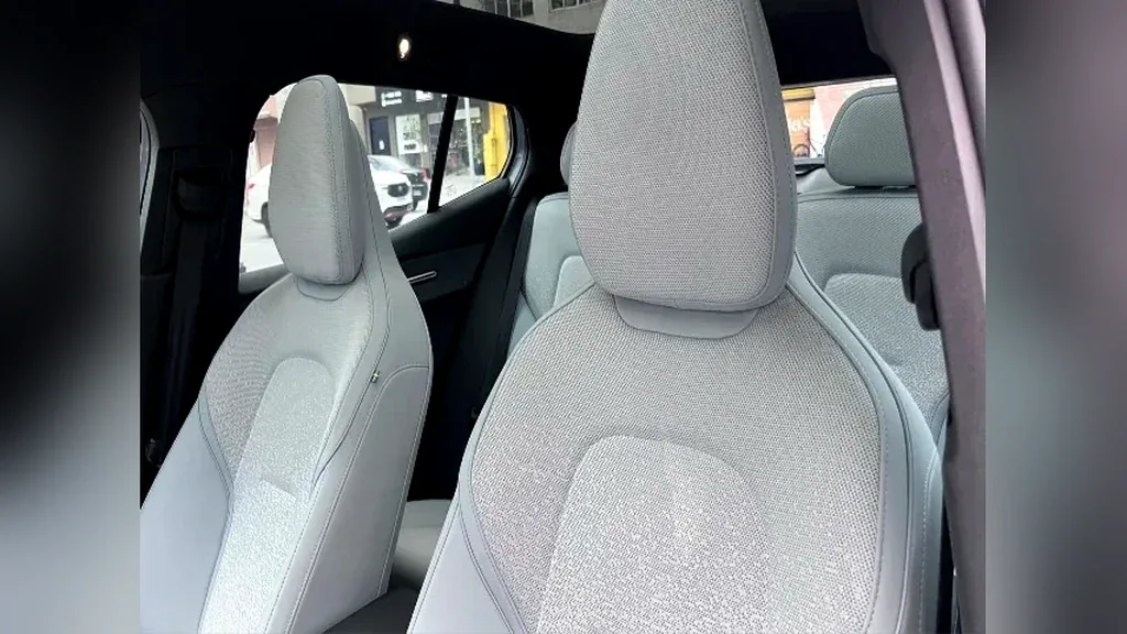 Volvo EX30 - Imagem 5