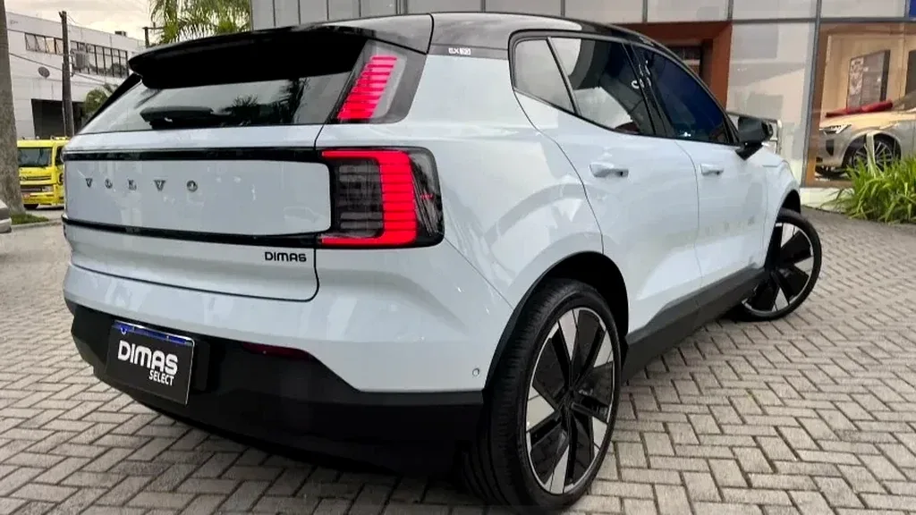 Volvo EX30 - Imagem 4