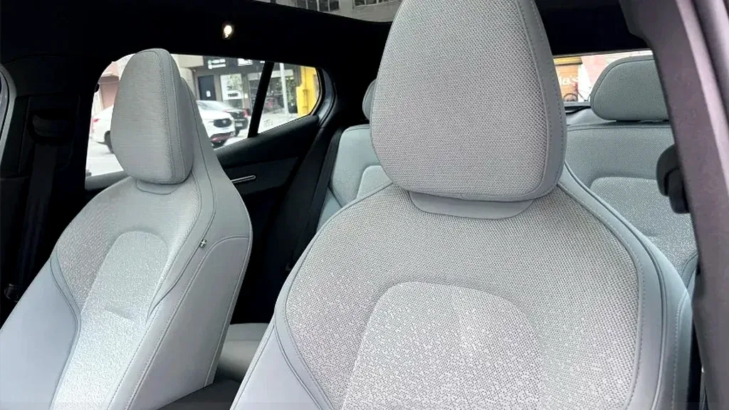 Volvo EX30 - Imagem 11