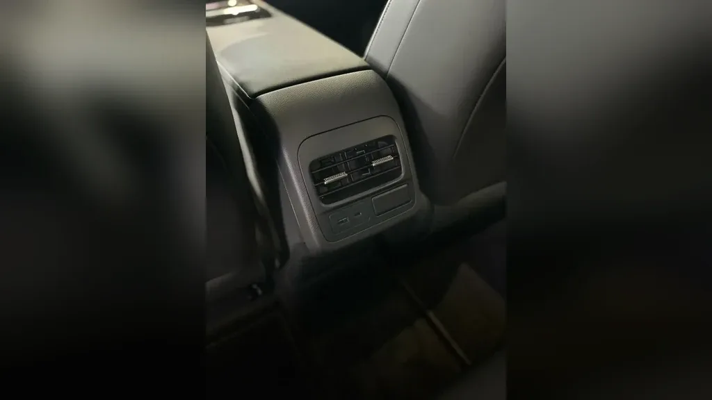 Omoda E5 - Imagem 15