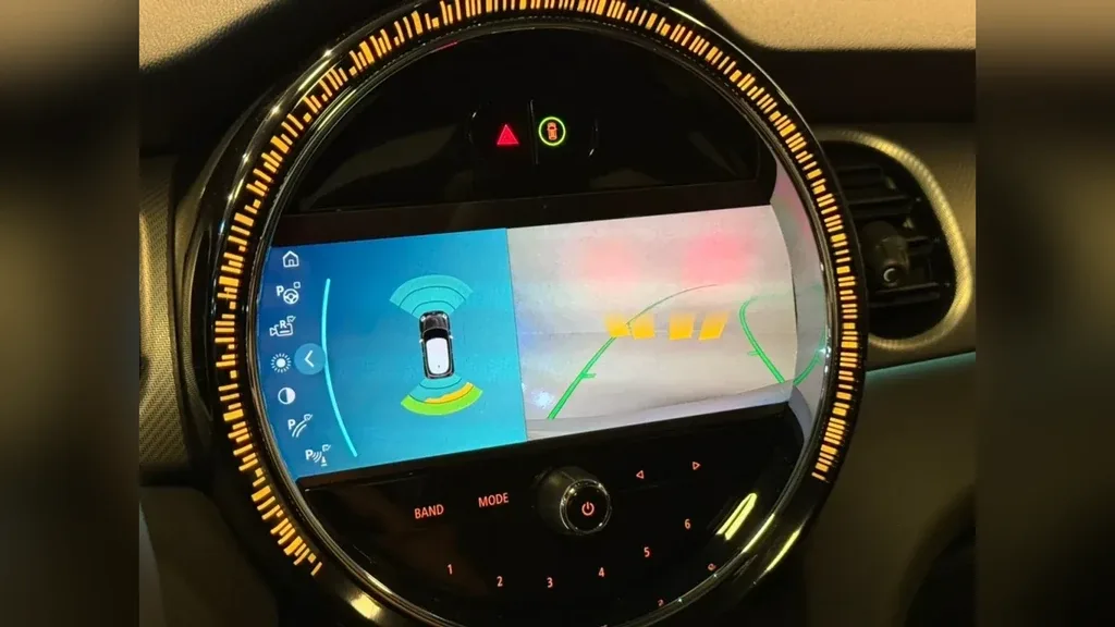 Mini Cooper SE - Imagem 12