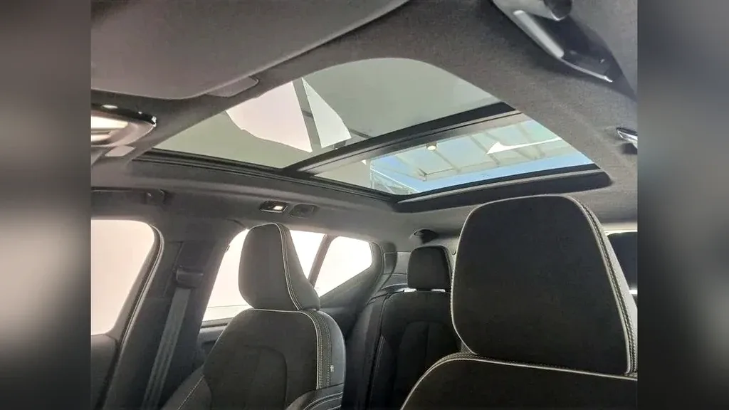 Volvo XC40 Recharge - Imagem 14