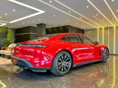 Porsche Taycan - Miniatura 3