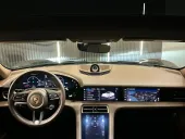 Porsche Taycan - Miniatura 14