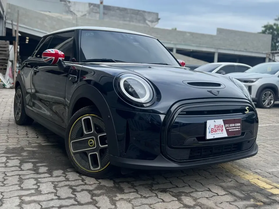 Foto de um mini countryman se all4