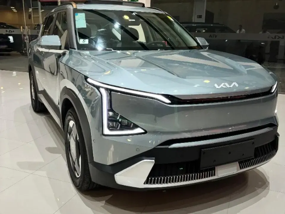 Foto de um kia ev5 earth.