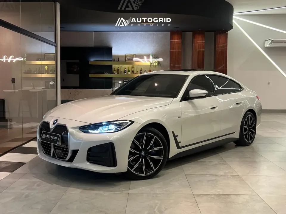Foto de um bmw i4 edrive35.