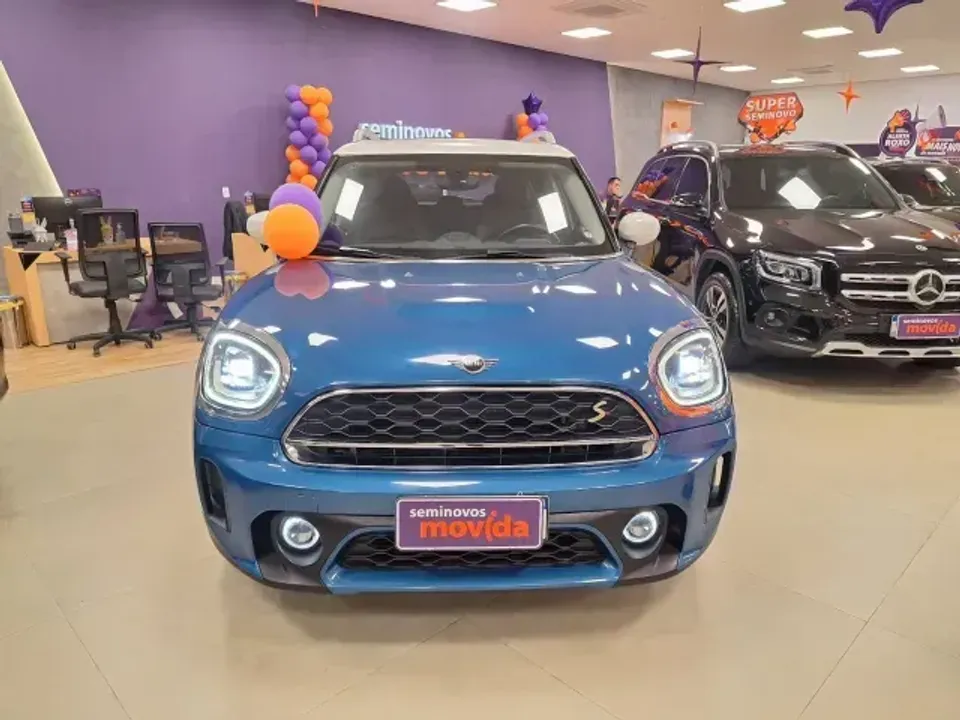 Foto de um mini countryman se all4