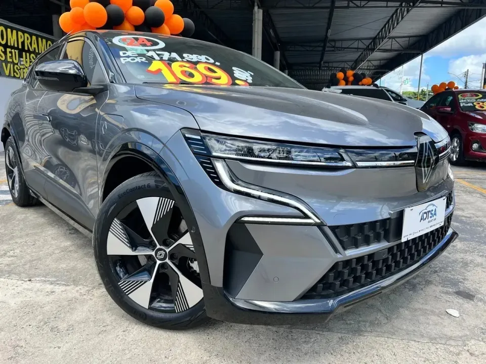 Foto de um renault megane e-tech electric