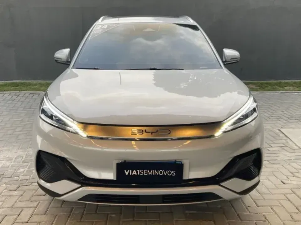 Foto de um byd yuan plus