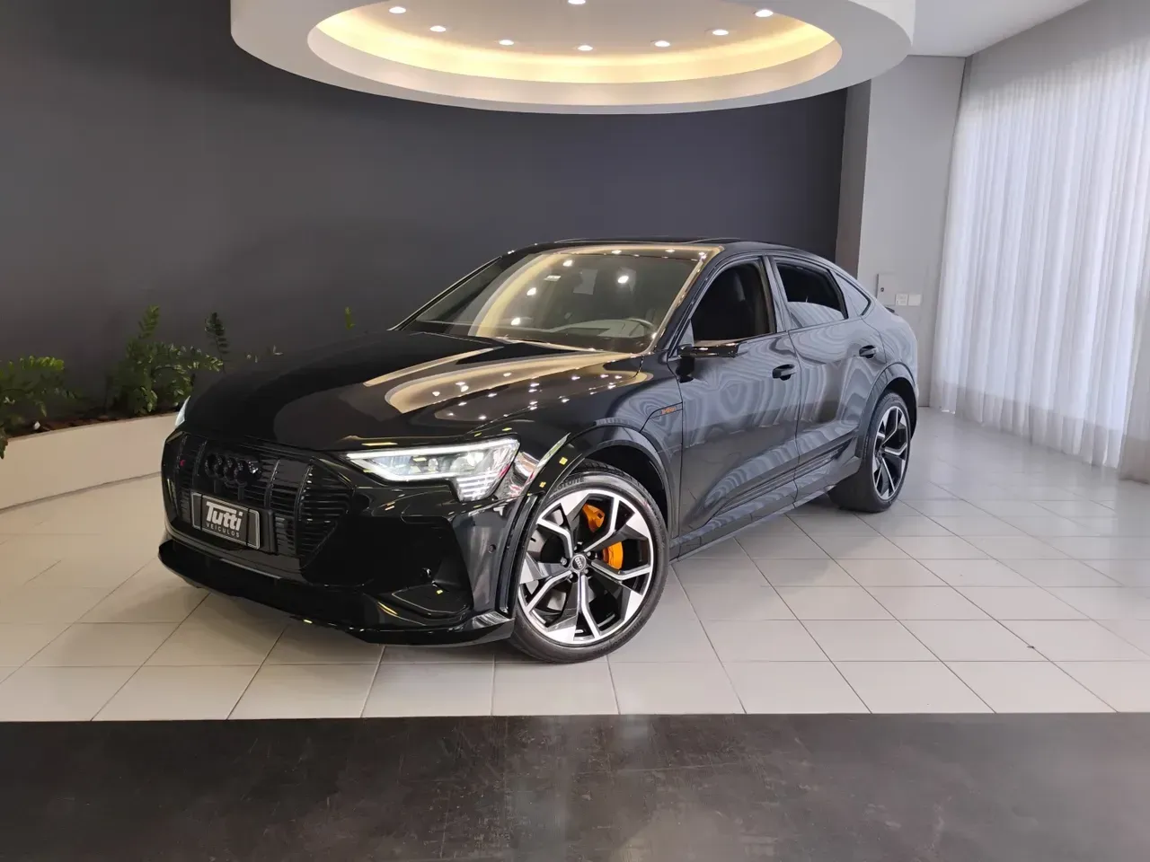 Audi E-tron