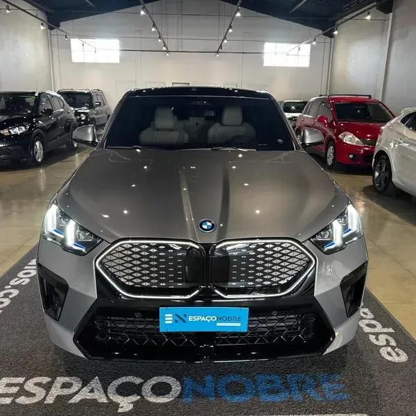 BMW IX2