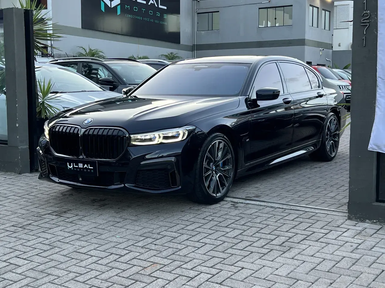 BMW 745e Plug-in Hybrid