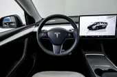 Tesla Model Y - Miniatura 10