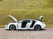 Porsche Taycan - Miniatura 14